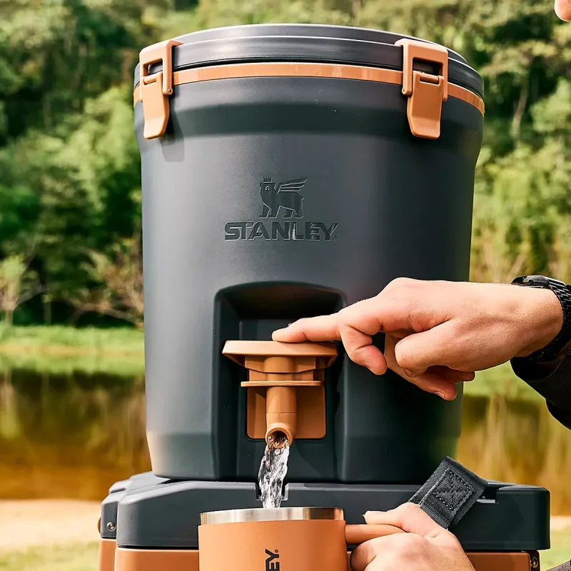 Cooler Termico Stanley Com Torneira Jug Twilight 75l